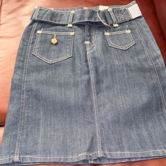 Levi's Dresses & Skirts - Levis skirt w/belt. Size 4